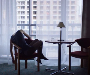 "Anatomia": Rozterki snuja warszawskiego [recenzja]