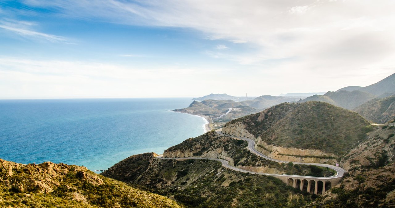 Andaluzja to jedna z ciekawszych opcji na road trip /Adobe Stock