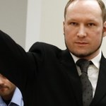 Anders Breivik grozi, że zagłodzi się na śmierć. Musiał przerwać studia