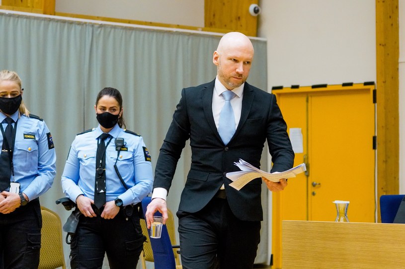 Anders Breivik podczas rozprawy w sądzie /Ole Berg-Rusten / POOL /PAP