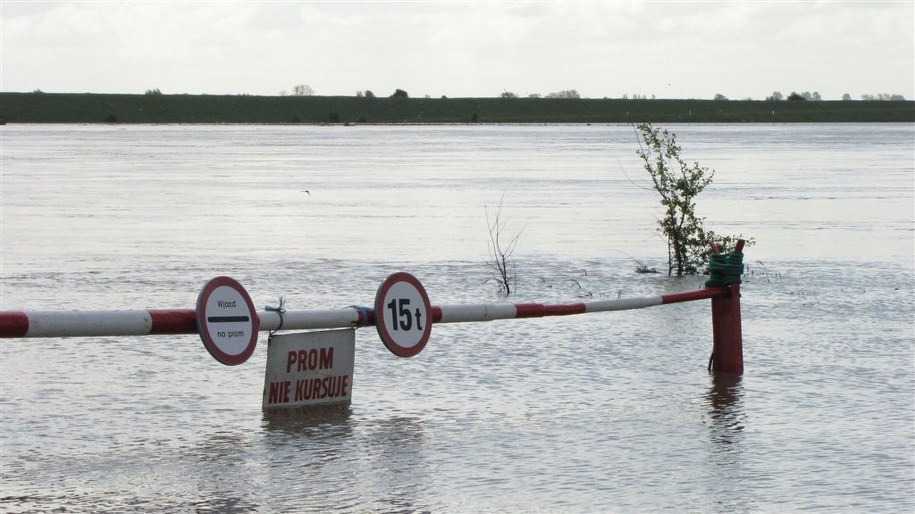 &nbsp; &nbsp; /poboczem.pl