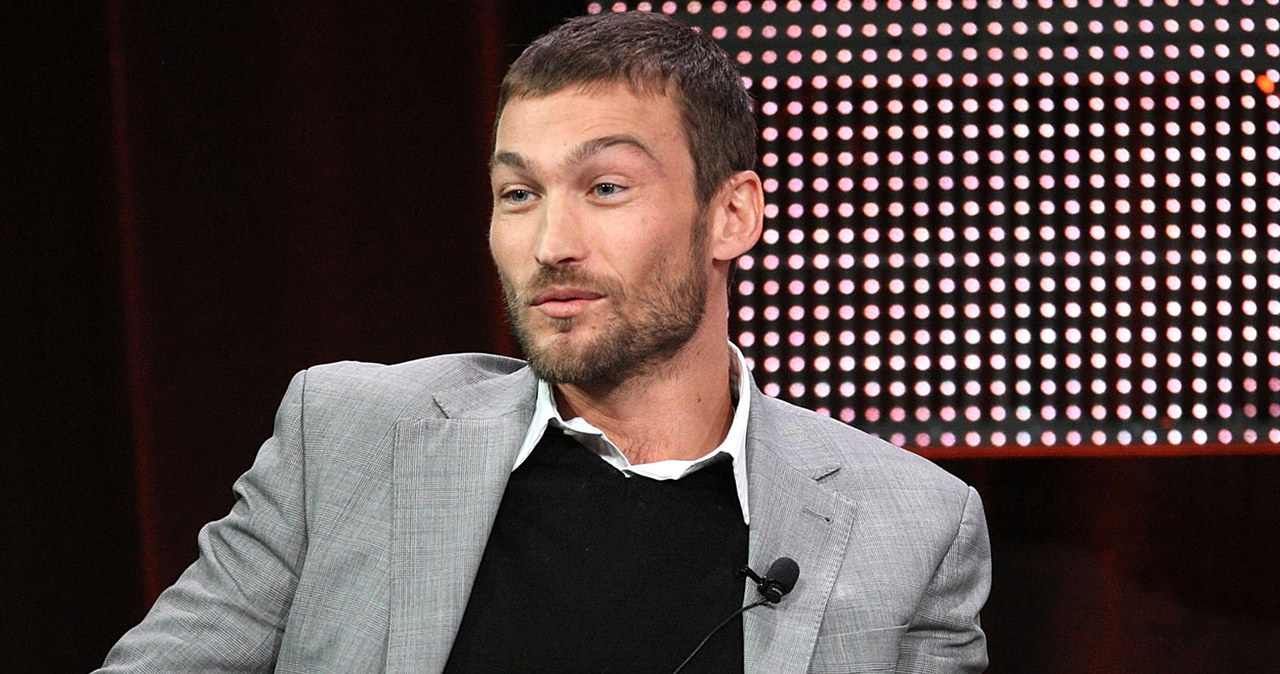 &nbsp; Andy Whitfield w czasie konferencji prasowej /Frederick M. Brown /Getty Images/Flash Press Media