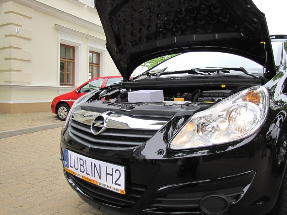 &nbsp; Auto z instalacją opracowaną przez naukowców z Lublina /poboczem.pl