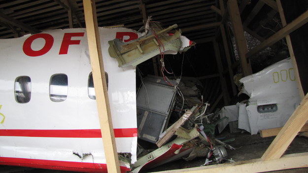 &nbsp; Fragment kadłuba prezydenckiego samolotu dwa lata po katastrofie /Przemysław Marzec /RMF FM