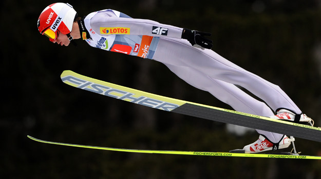 Stoch zepsuł drugi skok i stracił szansę na zwycięstwo w konkursie TCS Kamil Stoch /AFP