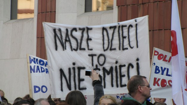 &nbsp; Krakowski protest przeciwko cięciom w oświacie /Jacek Skóra /RMF FM