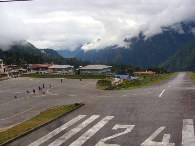 &nbsp; Lotnisko w Lukli /Bartosz Styrna /RMF FM