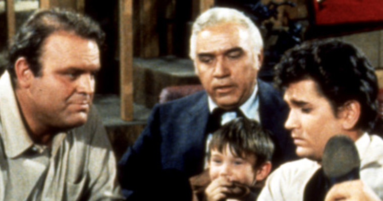 &nbsp; Michael Landon, Dan Blocker i Lorne Greene w zaciszu Ponderosy /AKPA/INTERIA.PL