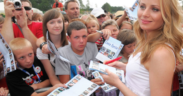 &nbsp; Paulina Chruściel podczas zlotu fanów "Linii życia" /Agencja W. Impact