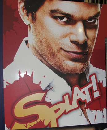 &nbsp; Plakat promujący "Dextera" na Comic Con 2010 /SpoilerTV /