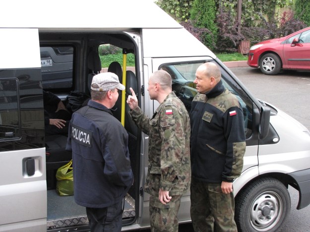 &nbsp; Polscy biegli i prokuratorzy na lotnisku w Smoleńsku /Przemysaw Marzec /RMF FM