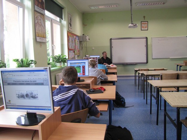 &nbsp; Pracowna informatyczna w szkole w Lipinach /Agnieszka Wyderka /RMF FM