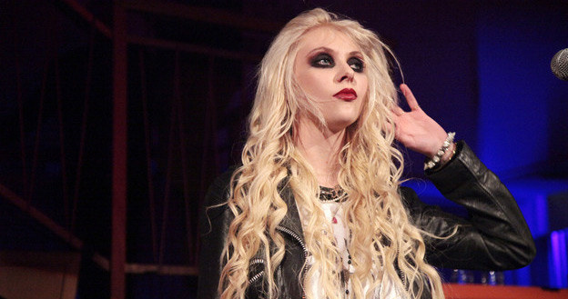 &nbsp; Taylor Momsen w czasie koncertu /AFP