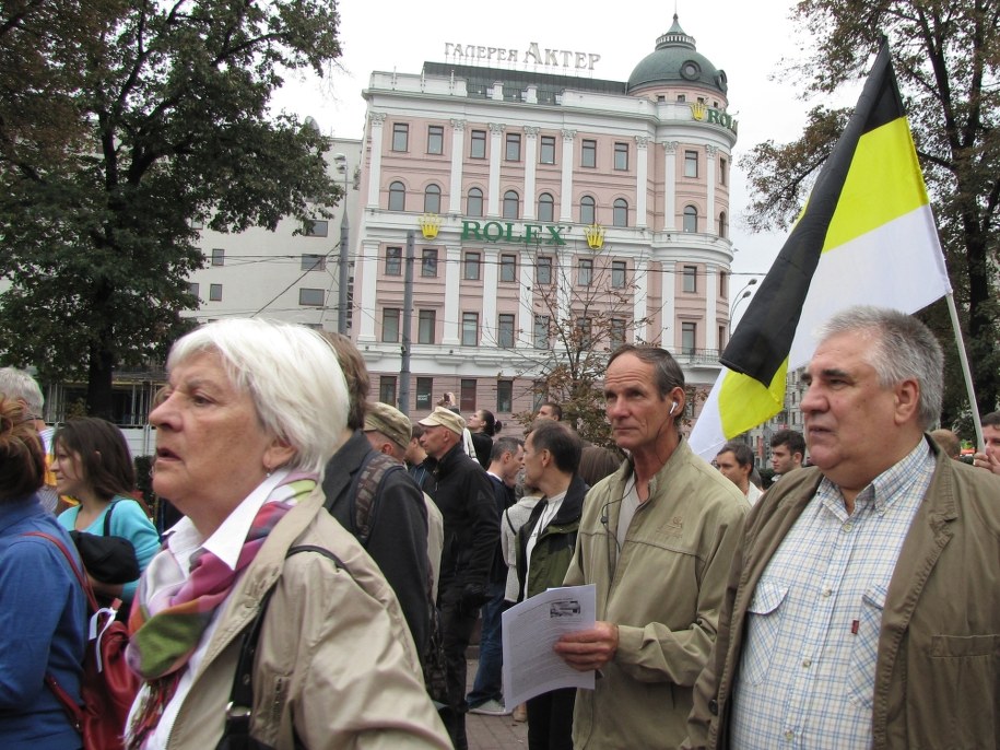 &nbsp; Uczestnicy demonstracji /poboczem.pl