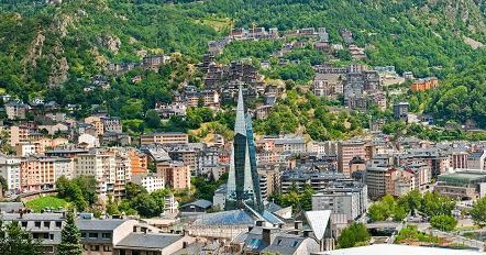 Andorra la Vella - stolica księstwa Andory /&copy;123RF/PICSEL