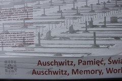 "Auschwitz, Pamięć, Świat"