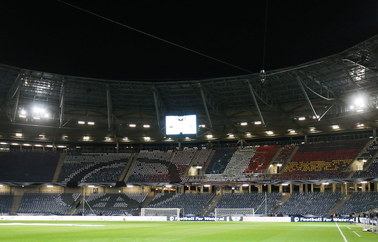 "Bild": Na stadionie w Hanowerze miało wybuchnąć kilka bomb