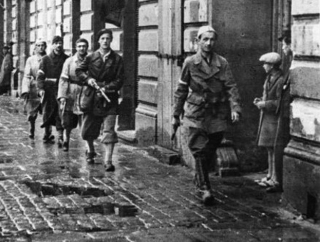 "Dziś idę walczyć, Mamo". Aktorzy czytają wiersze Powstańców Warszawskich 