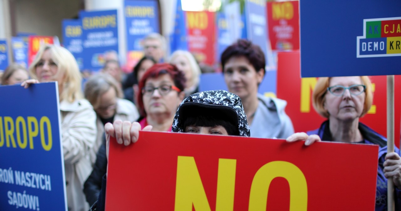 "Europo nie odpuszczaj!". Manifestacja w Warszawie