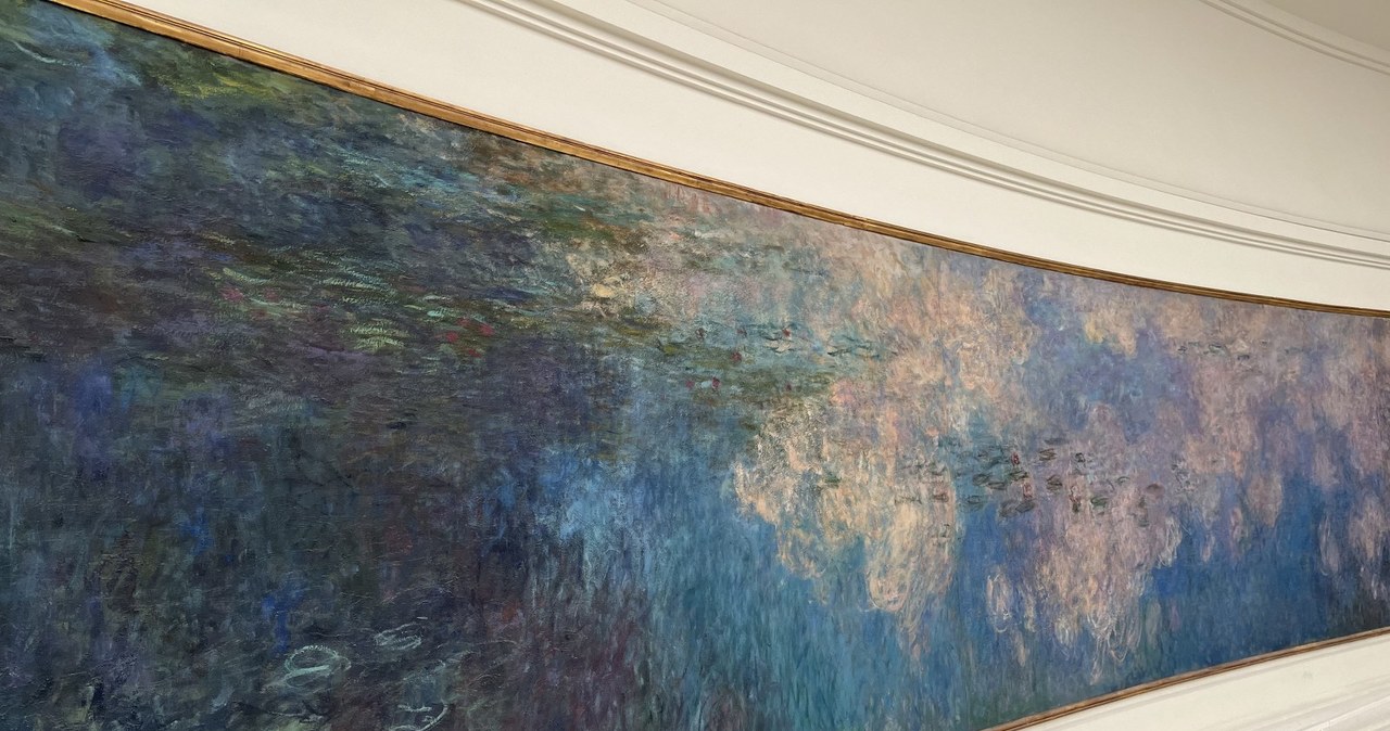 "Lilie wodne" Claude'a Moneta w paryskim Muzeum Oranżerii
