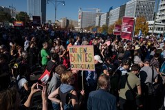 "Na rzecz otwartego społeczeństwa - solidarność zamiast wykluczenia". Gigantyczna manifestacja w Ber