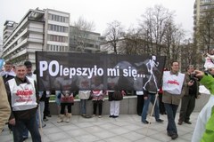 "Nie wszystkich Polaków stać na korzystanie z komercyjnej służby zdrowia"
