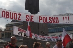"Obudź się Polsko!" Zobacz, jakie sztandary przynieśli manifestanci