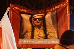 "Patriotyzm to nie faszyzm". Protest przed domem Wojciecha Jaruzelskiego
