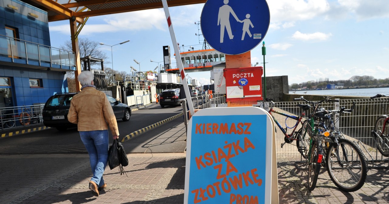 "Pływający" kiermasz książek na promie 