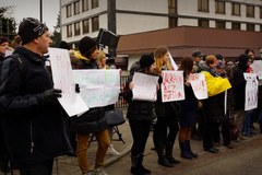 "Putin precz!". Manifestacja przed ambasadą Rosji w Warszawie