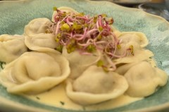 "Pyszne, bo polskie". Restauracja Mozaika w Hajnówce