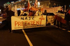 "Rządowi odbiła palma". Marsz środowisk prawicowych w Warszawie