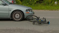 "Stop drogówka": Zderzenie samochodu z cyklistą na przejeździe dla rowerów