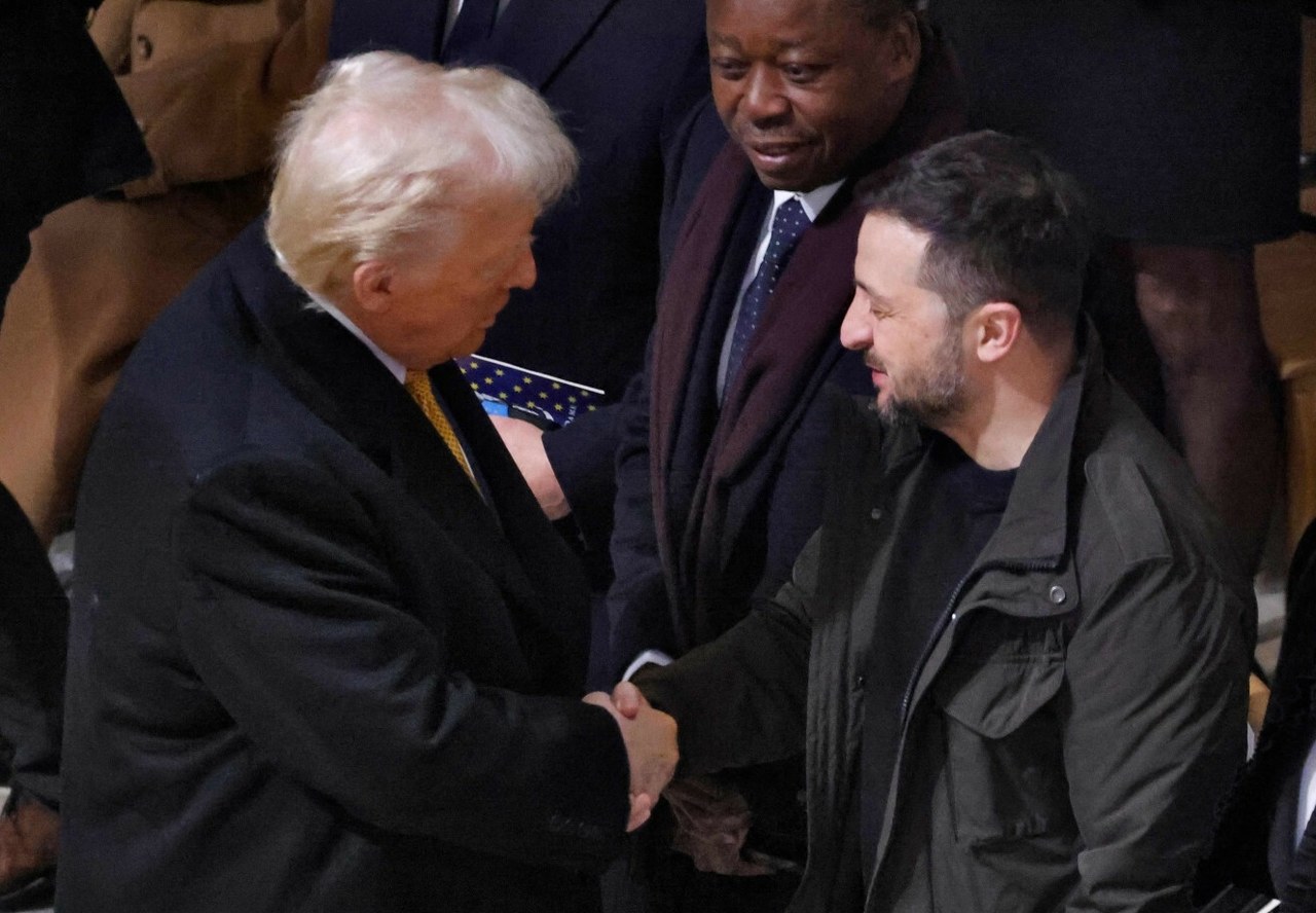 "Symuluje, bo się ciebie boi". Kto blefuje w trójkącie Trump - Putin - Zełenski?