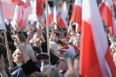 "Tu bije serce Polski prawdziwej"... Krakowskie Przedmieście w 5. rocznicę katastrofy smoleńskiej