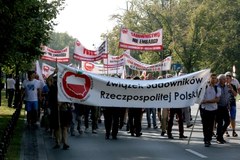 "Walczymy o przetrwanie". Protest sadowników w Warszawie