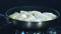 "Wędkowanie od kuchni": Gołąbki z sandacza w sosie curry