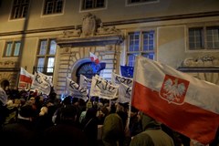"Wolne sądy, Wolne wybory, Wolna Polska". Polacy manifestowali w obronie sądów