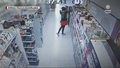 "Wydarzenia": Mężczyzna przebrany za kobietę okradał sklep