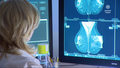 "Wydarzenia": Profilaktyka raka piersi i jajnika. Wzrośnie dofinansowanie?