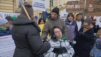 "Wydarzenia": Protest niepełnosprawnych przed Sejmem. Apelują o spełnienie obietnicy