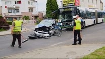 "Wydarzenia": Radiowóz zderzył się z autobusem. Policjanci brali udział w pościgu