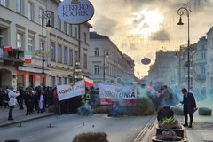 "Zabić dzika, nie rolnika". Protesty przed siedzibą Polskiego Związku Łowieckiego