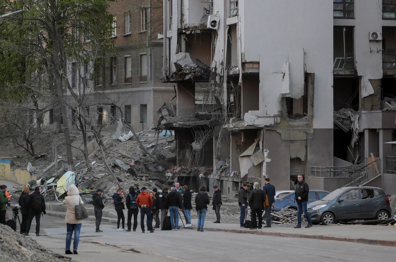 "Zamach na światowe bezpieczeństwo". Atak rakietowy na Kijów w czasie wizyty sekretarza generalnego ONZ