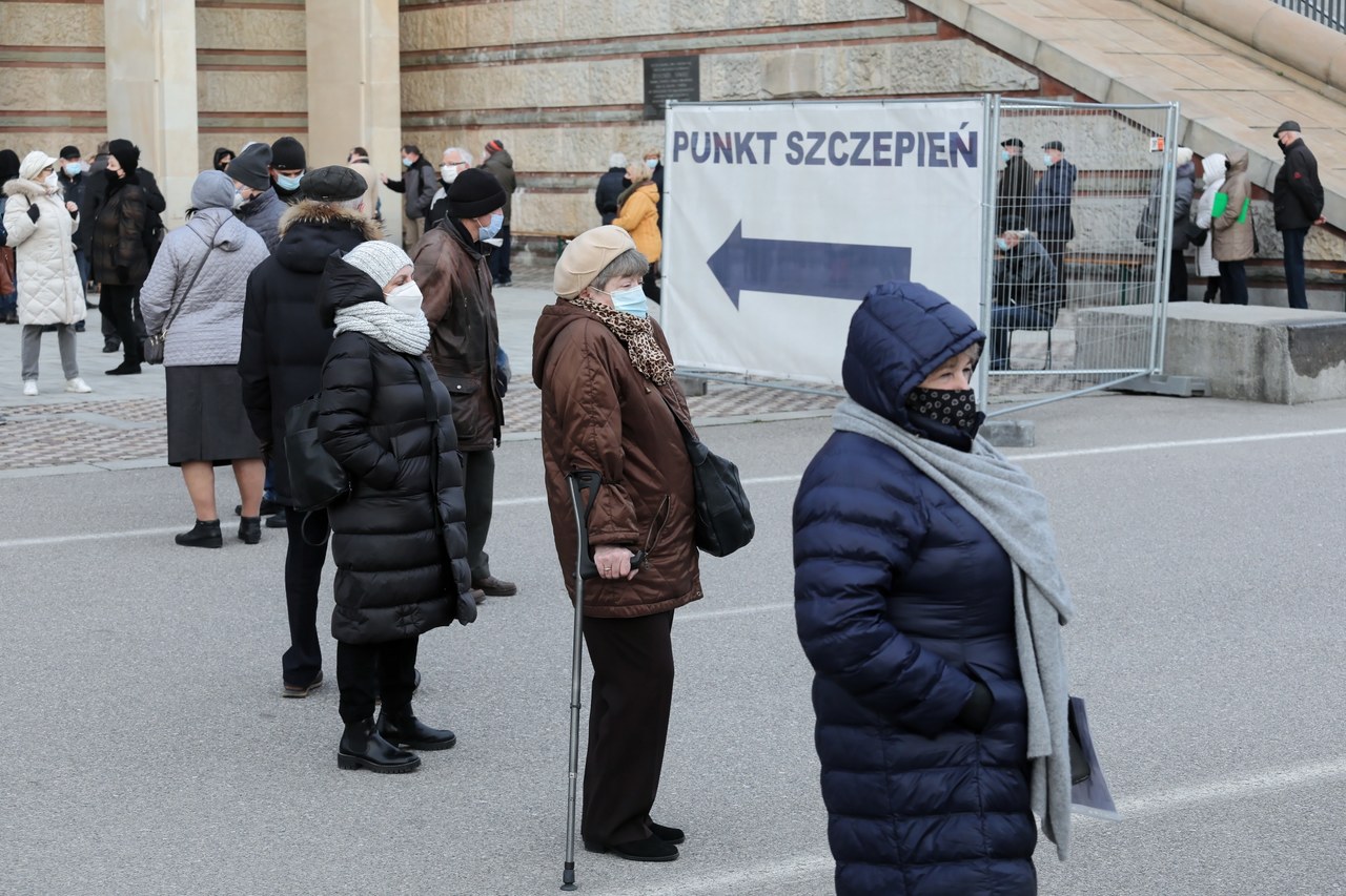 "Zmarnowanie szczepionki jest gorszym przestępstwem niż zaszczepienie kogokolwiek"