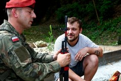 "Zostań żołnierzem” to szkolenia dla cywilów z bycia żołnierzem