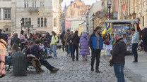 "Żyjemy tak, jakby jutra miało nie być". Życie we Lwowie miesiąc po wybuchu wojny