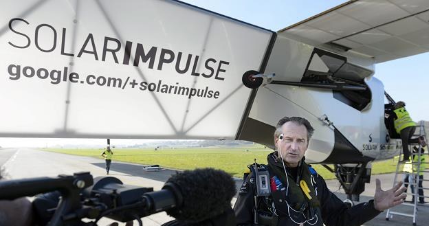 Andre Borschberg, szef i pilot-oblatywacz z firmy Solar Impulse /EPA