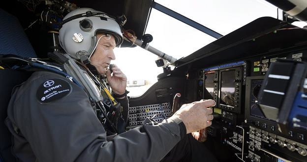 Andre Borschberg w kokpicie Solar Impulse 2 /EPA