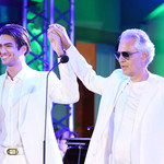 Andrea Bocelli i Mateo Bocelli razem po przerwie w koncercie TVP "Cud życia": Piękna chwila